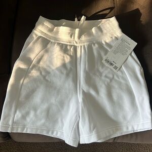 Lululemon Scuba High Rise Short 5”